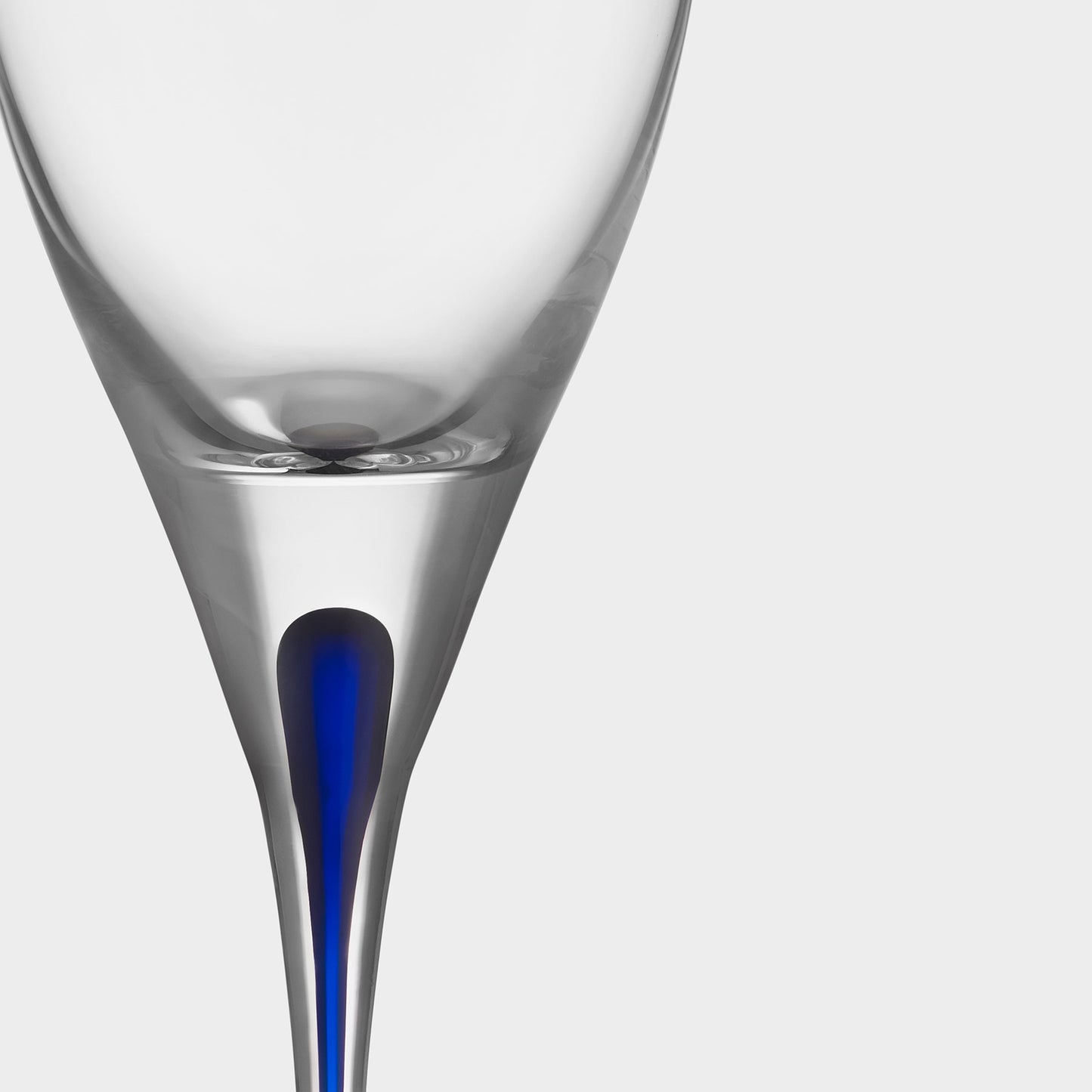 Intermezzo Blue White Wine