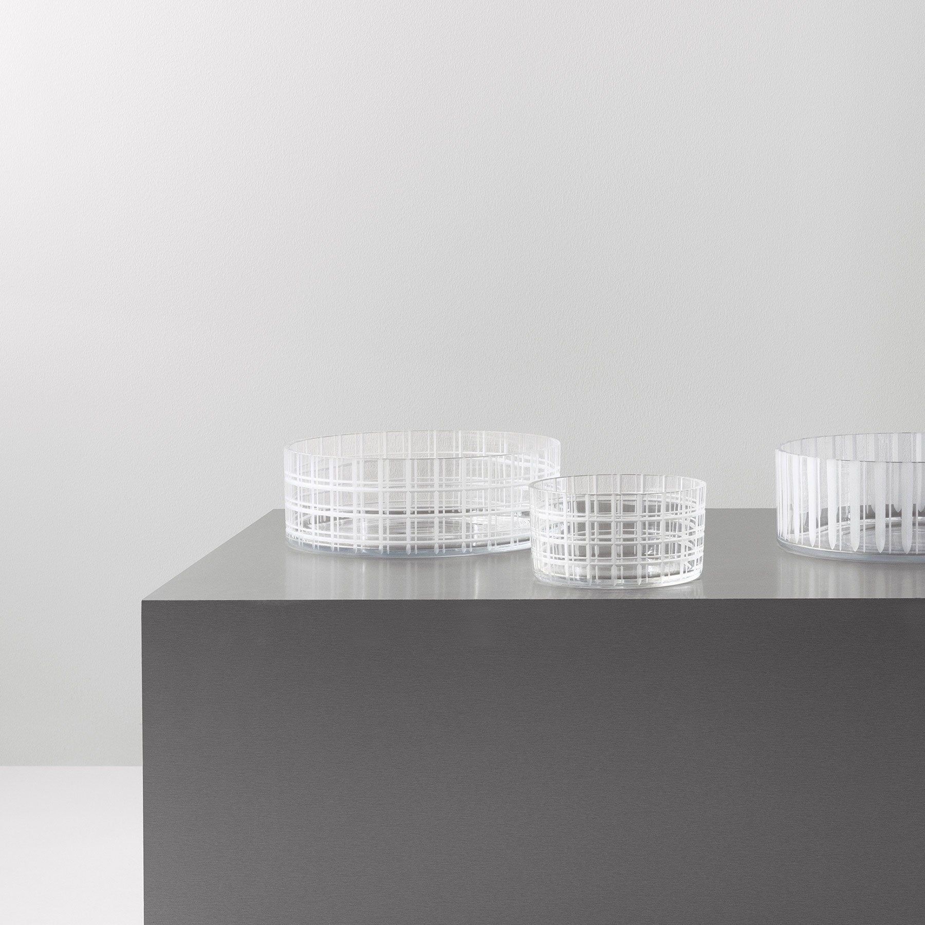 Cut In Number Checkered Bowl Small