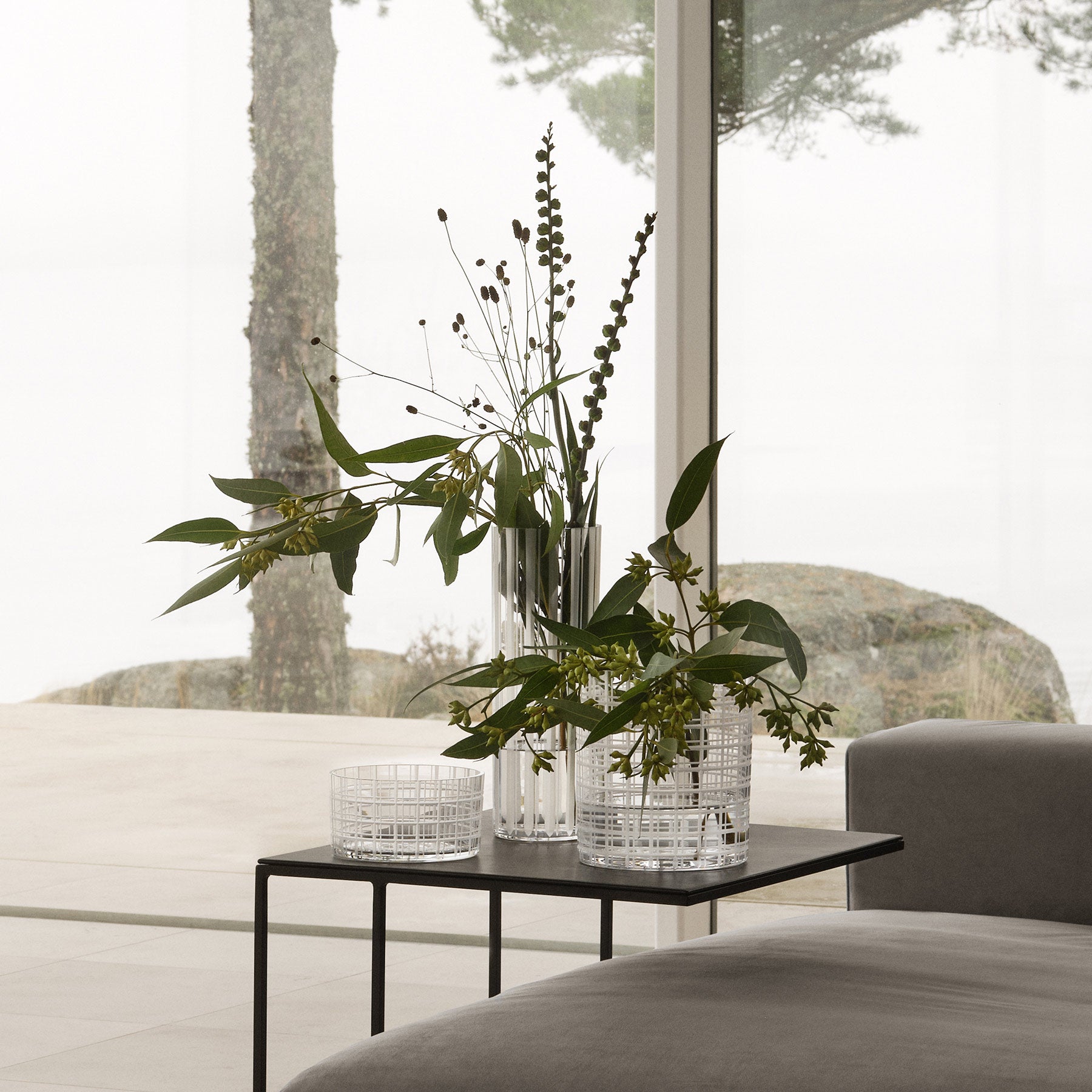Cut In Number Checkered Vase Low