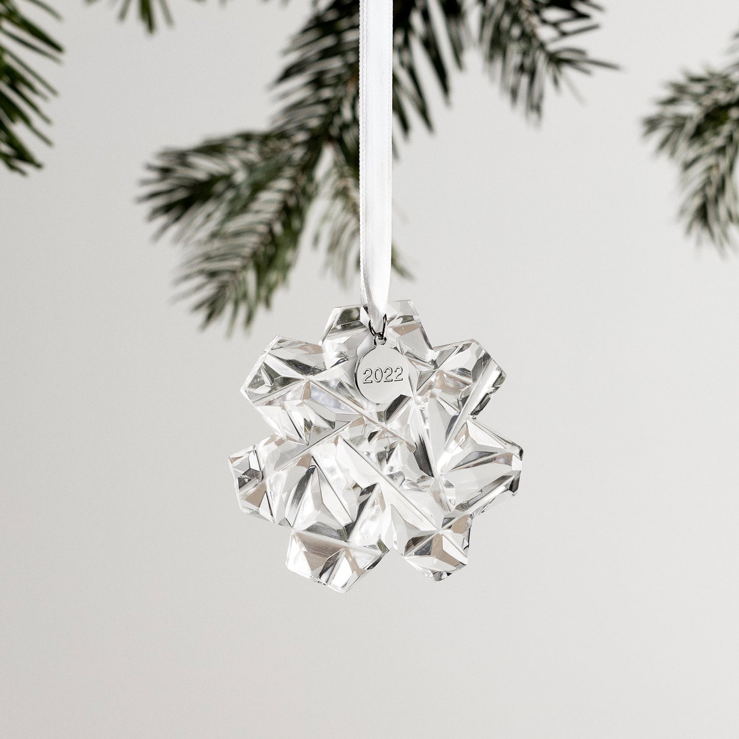 Annual Ornament Carat 2022